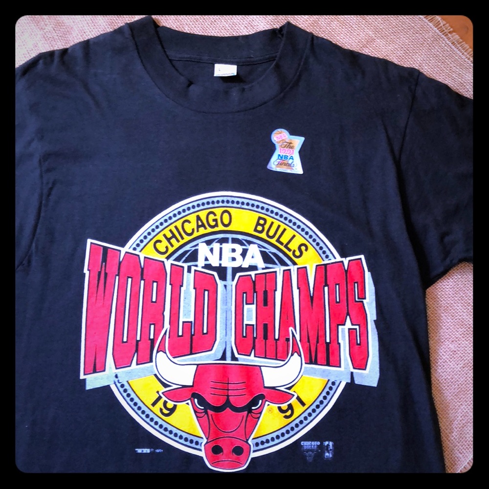 Vintage Chicago Bulls 1991 NBA Champs Tshirt LARGE